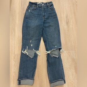 NWOT Abercrombie & Fitch Curve Love 90s High Rise Straight Jeans w Distressing